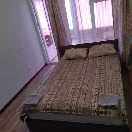 Hotel Gostinyi Dvor Bosteri Buitenkant foto