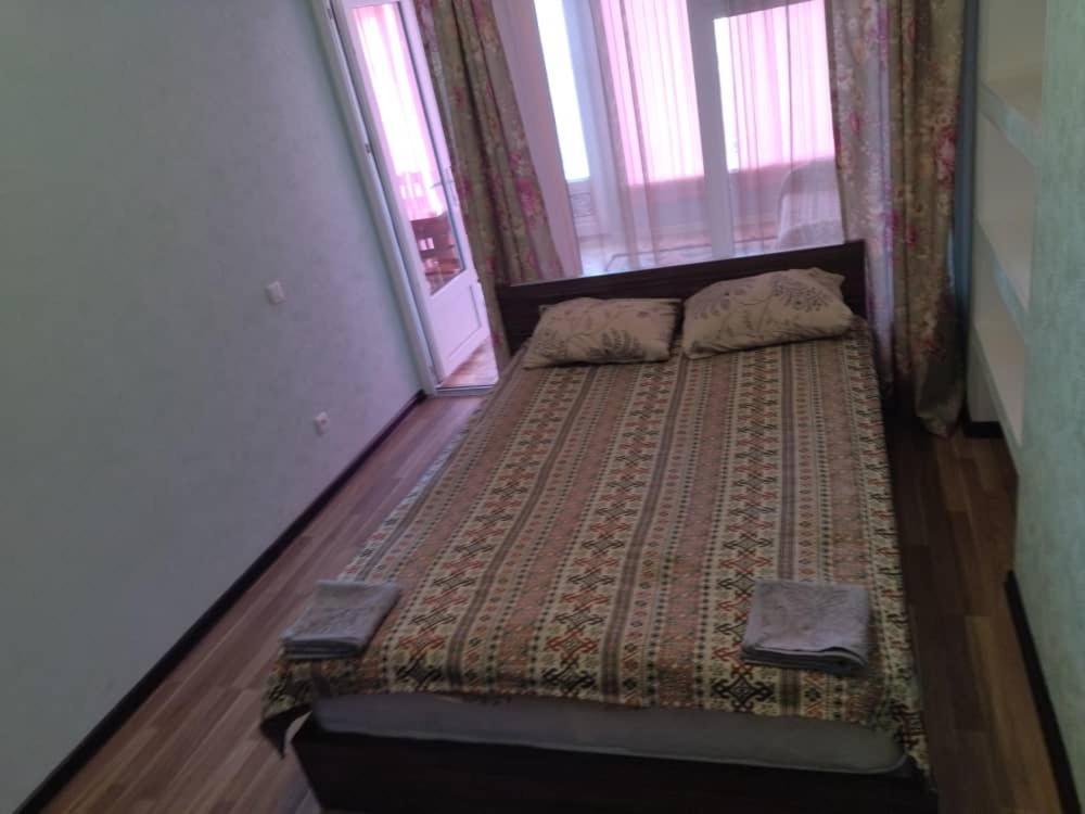 Hotel Gostinyi Dvor Bosteri Buitenkant foto