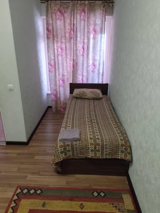 Hotel Gostinyi Dvor Bosteri Buitenkant foto