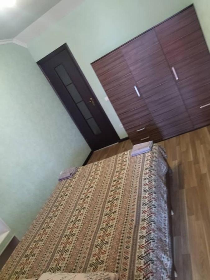 Hotel Gostinyi Dvor Bosteri Buitenkant foto
