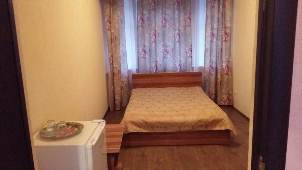 Hotel Gostinyi Dvor Bosteri Buitenkant foto